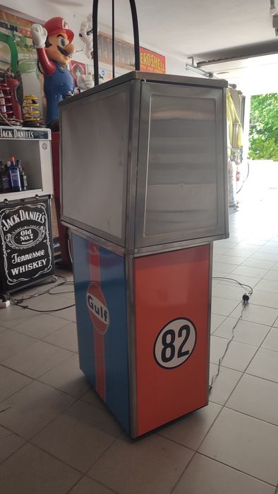 Bomba de gasolina expositor GULF