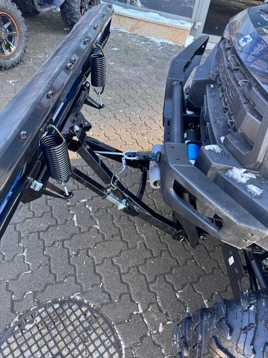 Pakiet do odśnieżania Ranger XP1000 Pług