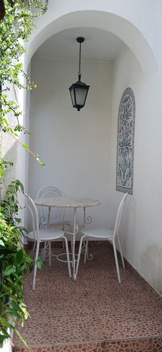 Venda de mesa e cadeiras