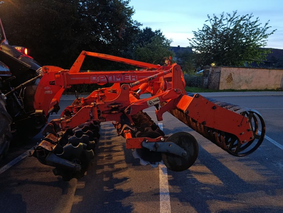 Kuhn Optimer 300 2004