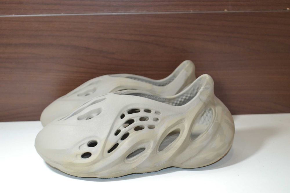 adidas yeezy foam 37р кроссовки кроксы оригинал