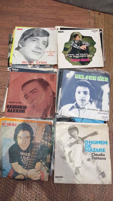 Lote singles
Musica Brasileira 
Capas bom estado 
Discos como novos
20€