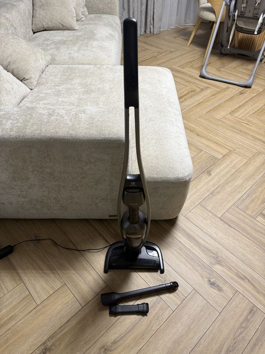 Electrolux PQ91, ручной аккумуляторный пылесос!