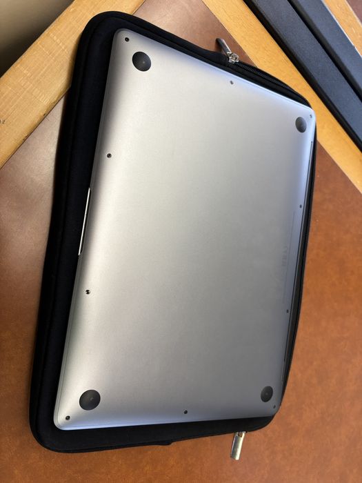 MacBook Air M1 – Excelente estado