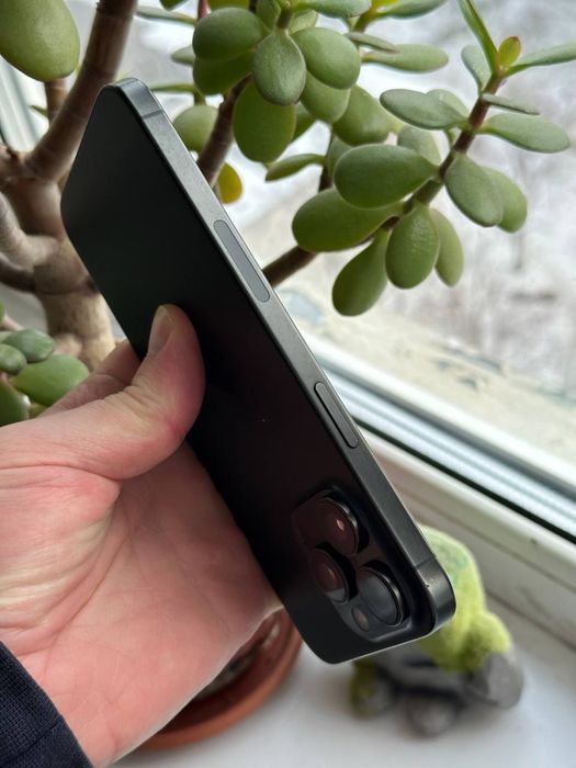 Продам IPhone 15 PRO MAX 256 Neverlock