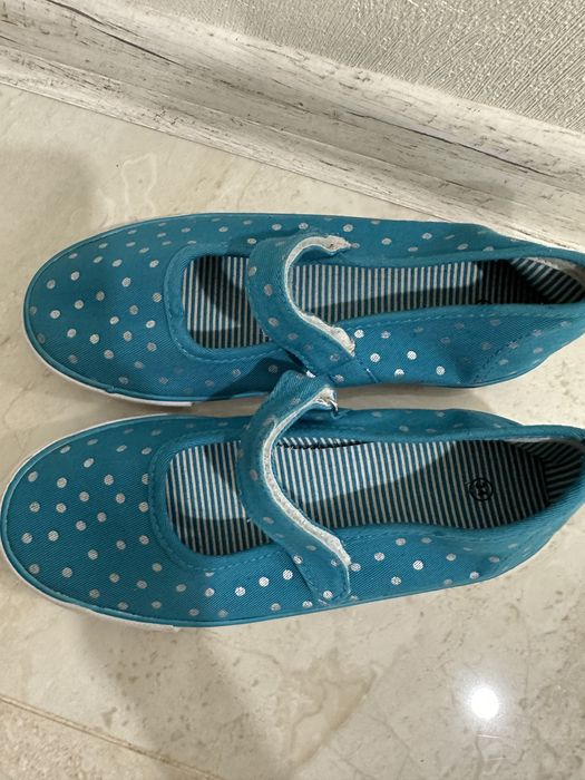 Мокасіни на липучці. Розмір 34