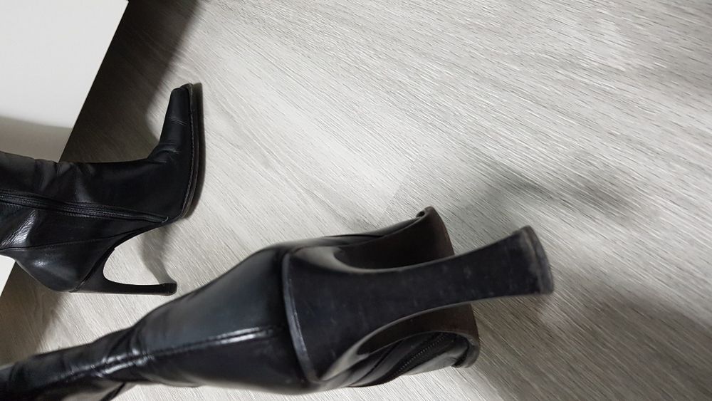 Botas em pele genuína 34