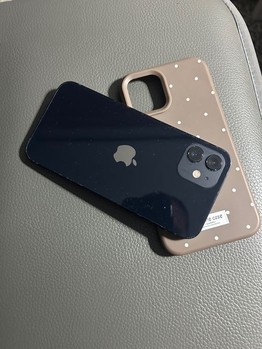 iPhone 12 128gb.