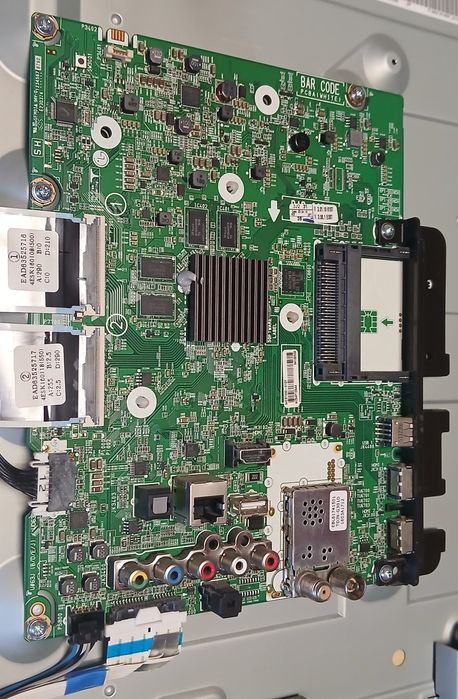 Tv led para peças lg 49UH650V ver fotos.
