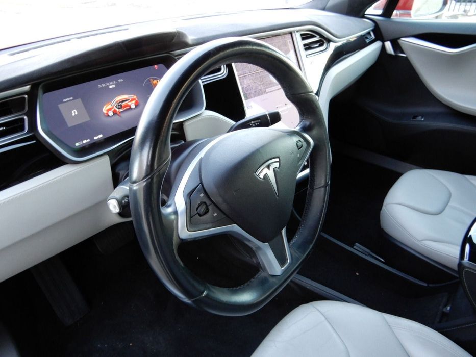 2016 Tesla Model S 85D