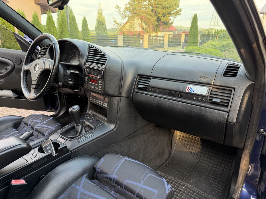 Sprzedam piekne Bmw e36 coupe 2.5I