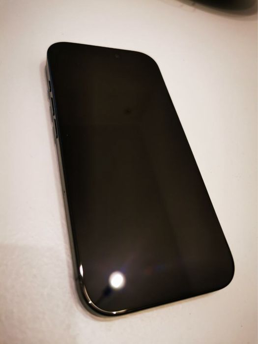 Telefon Iphone 16 pro