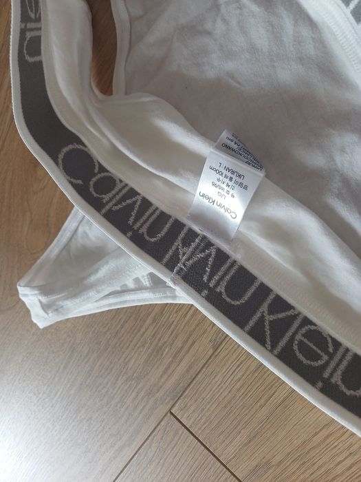 Majtki bielizna stringi szare nowe Calvin Klein L