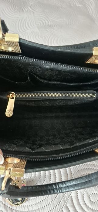 Czarna torebka  na zamek