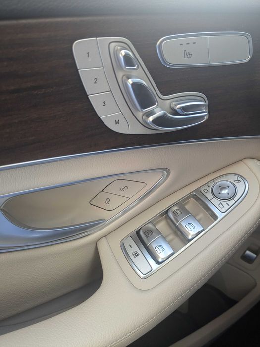 Продаж Mercedes-Benz C-Class (W205, facelift 2018) 4matic 2.0L  benzin