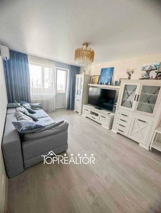 Продаж 2-кімнатної квартири 55 м2. КОСМІЧНА! НАУКОВА! ВИДОВА!