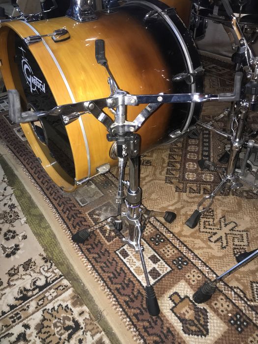 Стійка для малого барабану Yamaha SS740A snare stand