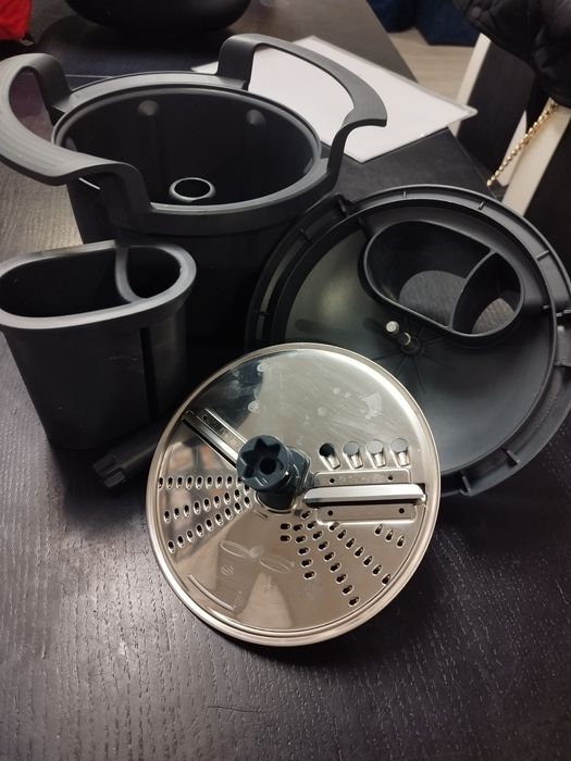 Nakładka krojąca że spiralizerem