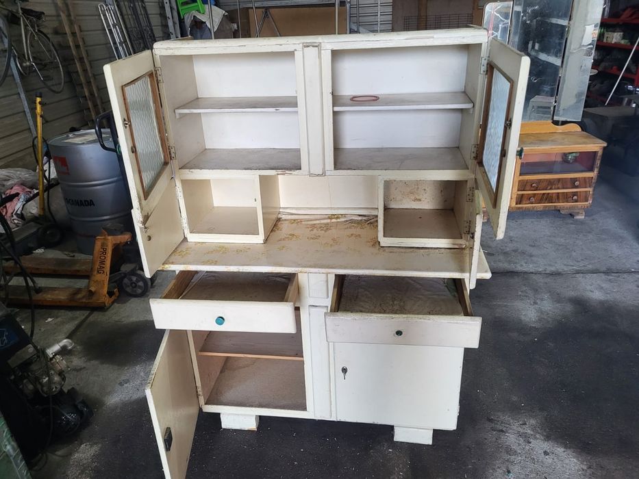 Meble PRL do renowacji