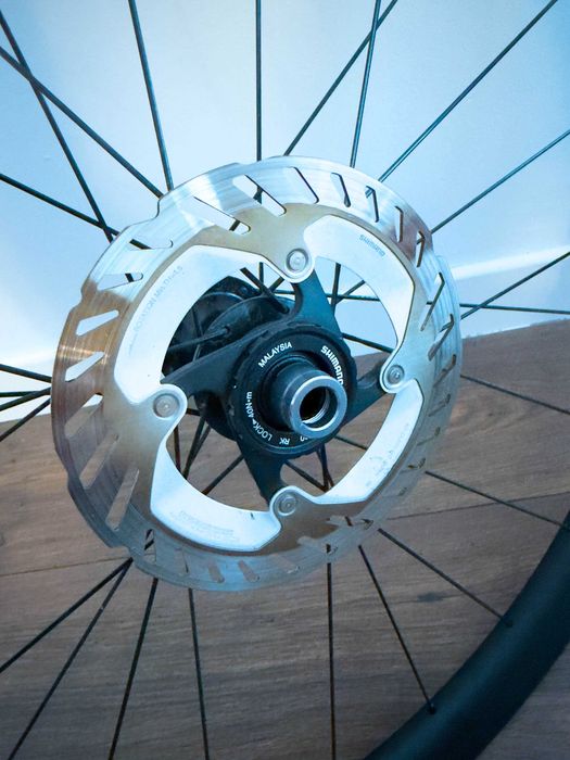 Koła karbonowe Shimano 105 RS710 C46 + Hamulce Ultegra + Opony
