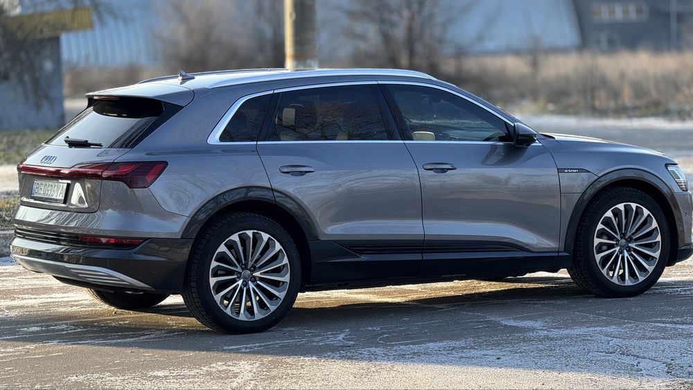 Audi Etron 55 2019 максимальна