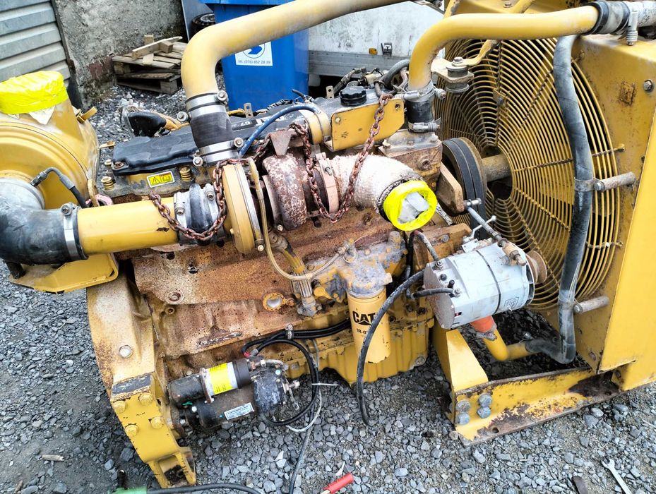 silnik przemysłowy caterpillar c7  2009 koparka ładowarka walec