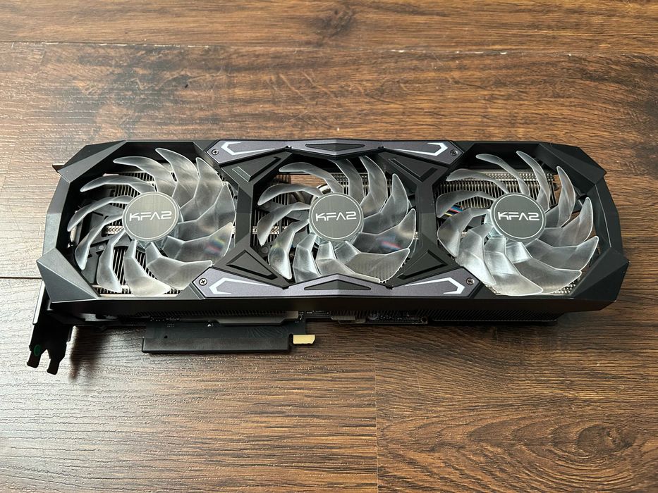 Видеокарта RTX 3090 24GB KFA2 SG 1-Click OC (39NSM5MD1GNK)