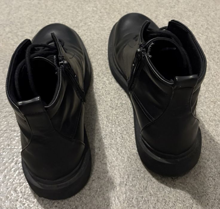 Buty z eko-skóry Zara nr 39