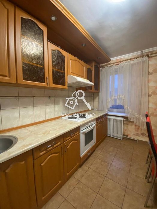Оренда трикімнатної квартири на Соцмісті