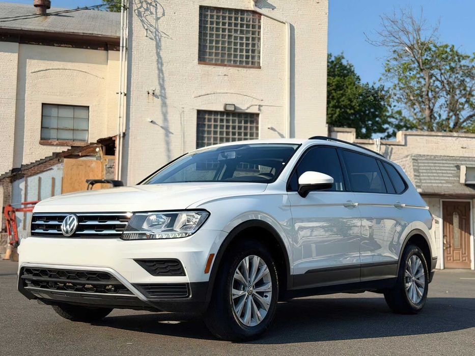 Volkswagen Tiguan      2020