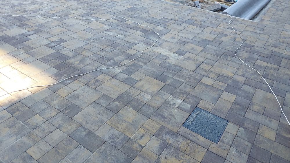 Укладка тротуарной плитки. И гранитной брусчатки. - Будівельні послуги ...