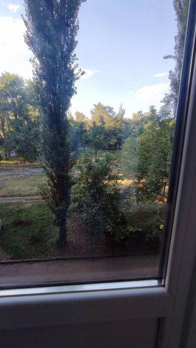 3-х комн. квартира СевГОК, остановка "Стадион" 3-й этаж, не угловая