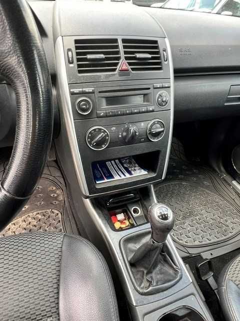 Mercedes-Benz A 180 — fotografia 5