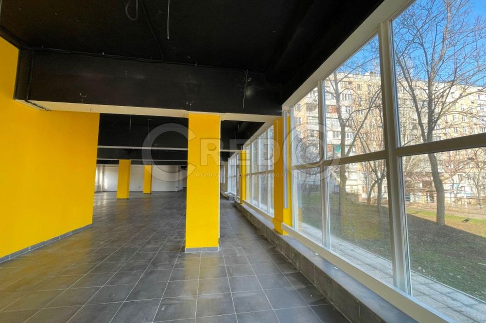 Оренда магазину вул. В. Великого