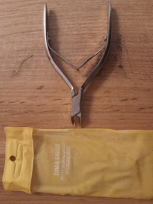 Кусачки маникюрно- педикюрные