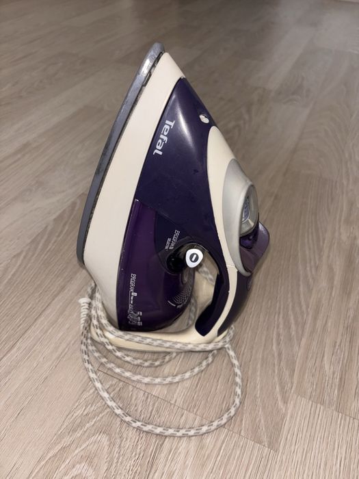 Продам утюг фирмы Tefal