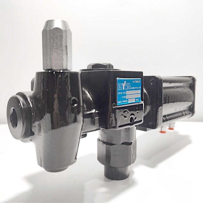 Гідророзподільники для самоскидів/спецтехніки HYVA в асортименті