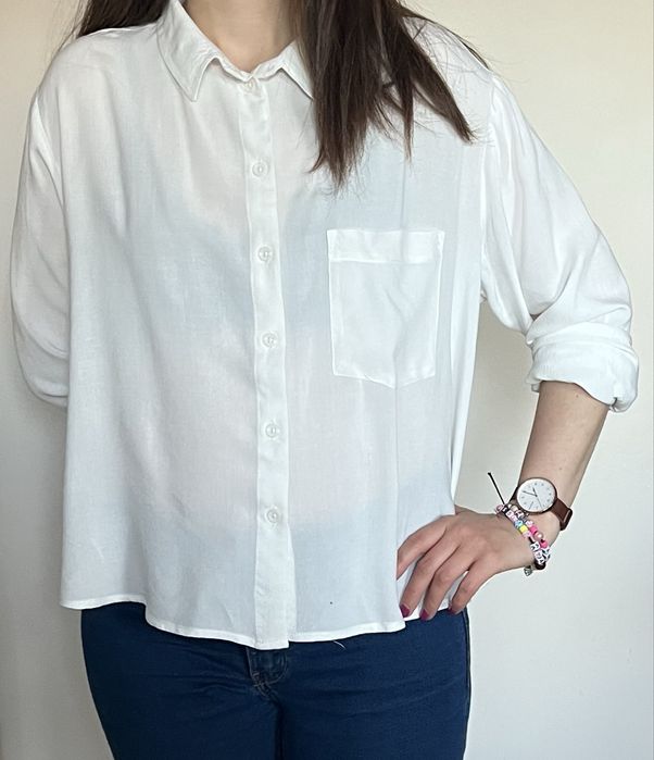 Sprzedam bialą bluzkę FBSister