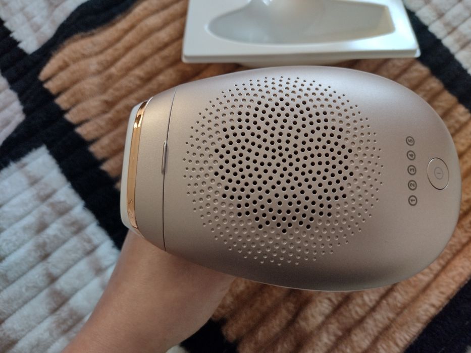 Фотоепілятор. Philips Lumea IPL SC1997/00.
---

Фотоепілят