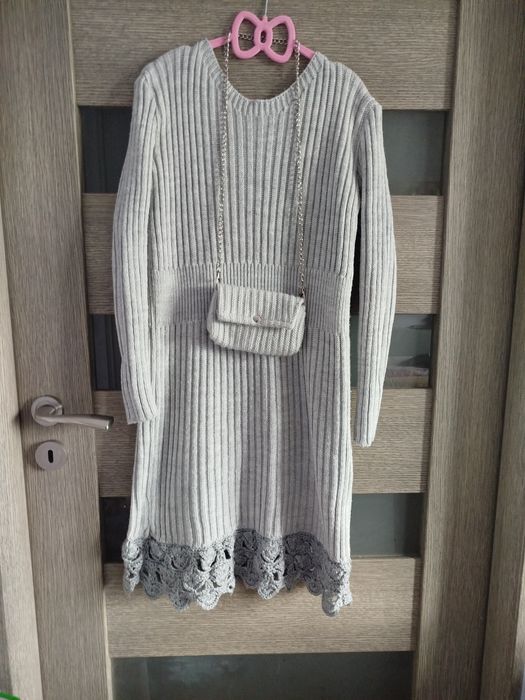 Sukienka gruba dzianina 146/152