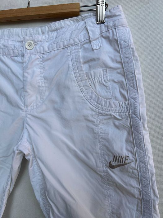 NIKE Sportswear _ Białe spodnie rybaczki 38-40