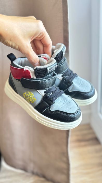 Trampki wysokie chłopięce rozmiar 28