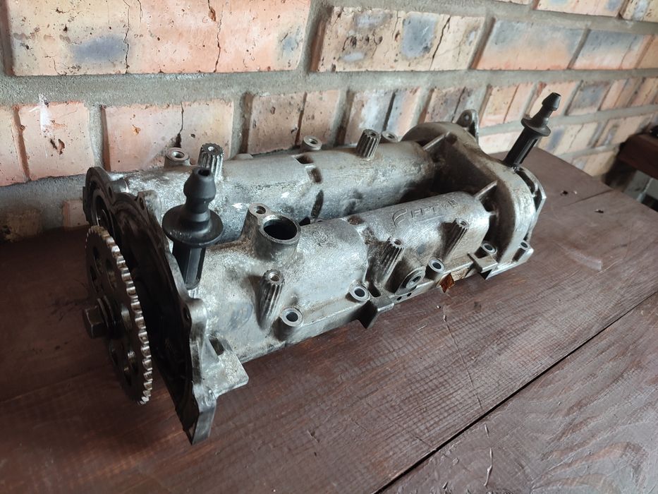 Кришка розпредвалів розпредвалов постель 1.3 Opel Combo doblo комбо до