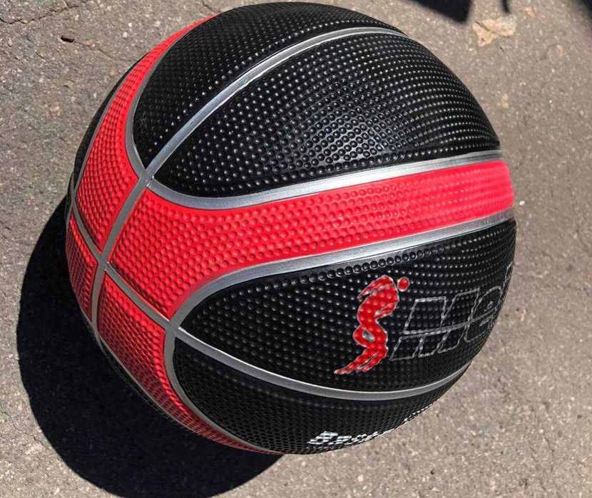 М'яч баскетбольний 7 розмiр в стилi Spalding NBA Chicago Bulls