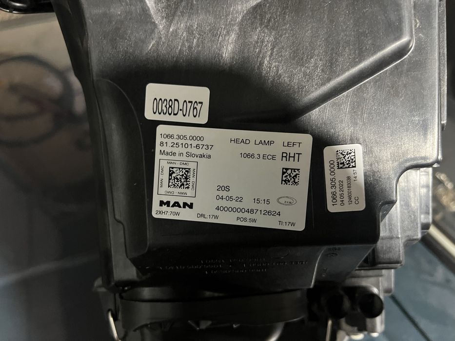 Фара ман левая . Новая