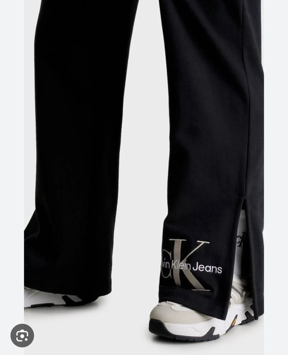Одяг Calvin Klein Jeans