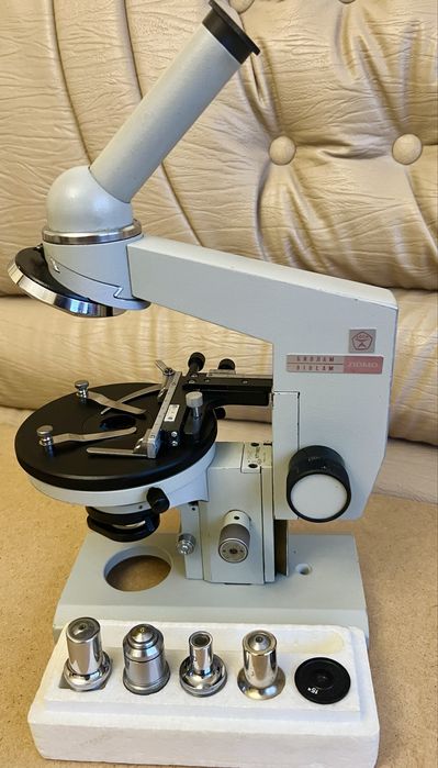 Мікроскоп Д11 з Припаратоводієм та інші Мікріки !