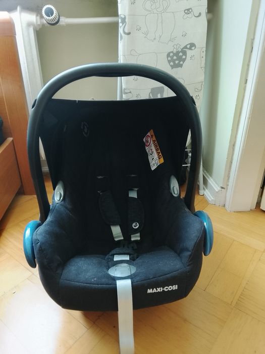 Nosidełko maxi Cosi cabrio fix + adaptery