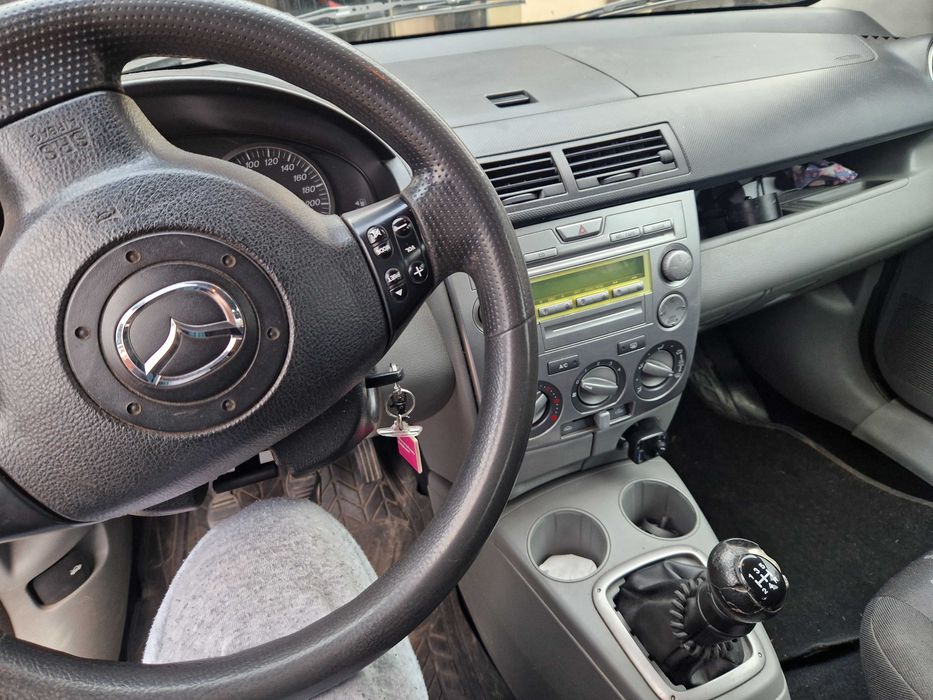 Sprzedam MAZDA 2 1,4D