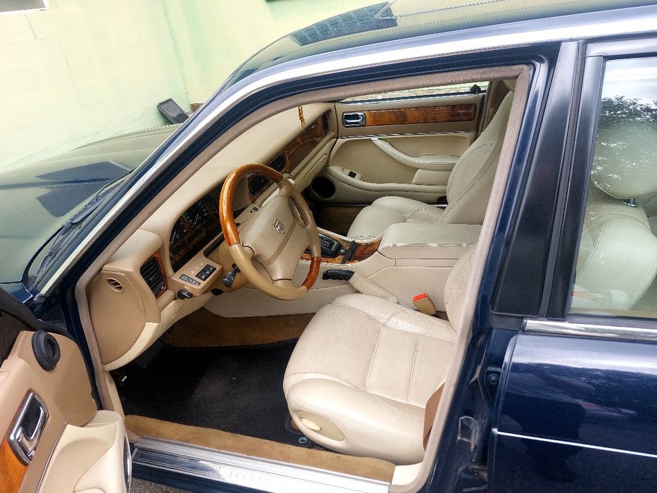 Jaguar XJ 6 3.2 litra bardzo dobry stan orginalny.